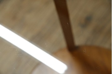 中古　フランス家具　円形　象嵌入り　クラシカルな雰囲気漂うサイドテーブル　(R-067620)