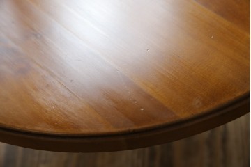 中古　フランス家具　円形　象嵌入り　クラシカルな雰囲気漂うサイドテーブル　(R-067620)