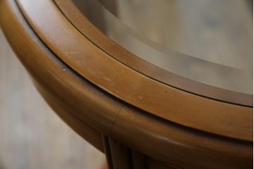 中古　フランス家具　円形　象嵌入り　クラシカルな雰囲気漂うサイドテーブル　(R-067620)