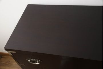 中古　伝統工芸品　和モダンなデザインが魅力的な脚付き加茂桐箪笥(和タンス、衣装箪笥、民芸箪笥、民芸家具、整理タンス、桐たんす、引き出し)(R-067629)