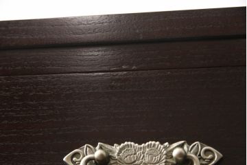 中古　伝統工芸品　和モダンなデザインが魅力的な脚付き加茂桐箪笥(和タンス、衣装箪笥、民芸箪笥、民芸家具、整理タンス、桐たんす、引き出し)(R-067629)