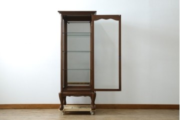 中古　美品!!　国会議事堂納品の高級家具メーカー　徳田家具　クラシカルなデザインが魅力の縦型キュリオケース　(R-067630)