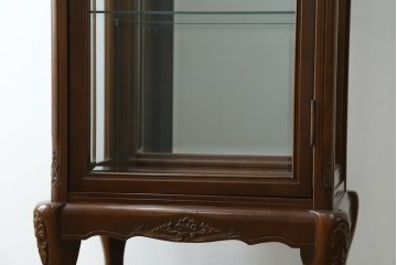 中古　美品!!　国会議事堂納品の高級家具メーカー　徳田家具　クラシカルなデザインが魅力の縦型キュリオケース　(R-067630)