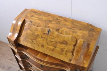 中古　高級品!!　イタリア製　Speranza　上品な佇まいとパーケットリーのデザインが魅力的な象嵌入りライティングビューロー(机、在宅ワーク、在宅用ワークデスク、引き出し、チェスト)(R-067631)