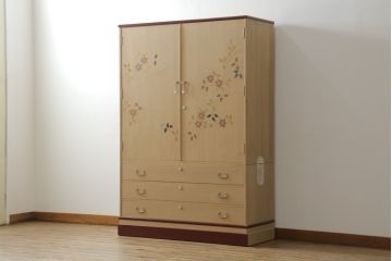 中古　高級品!!　福岡県大川産　蒔絵入り　上質な和の空間を演出する総桐箪笥(並厚、桐たんす、衣装箪笥、着物箪笥、収納タンス、和タンス、引き出し)(R-067632)