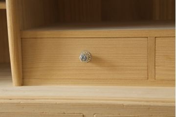 中古　高級品!!　福岡県大川産　蒔絵入り　上質な和の空間を演出する総桐箪笥(並厚、桐たんす、衣装箪笥、着物箪笥、収納タンス、和タンス、引き出し)(R-067633)