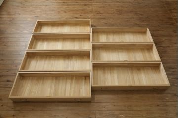 中古　高級品!!　福岡県大川産　蒔絵入り　上質な和の空間を演出する総桐箪笥(並厚、桐たんす、衣装箪笥、着物箪笥、収納タンス、和タンス、引き出し)(R-067633)