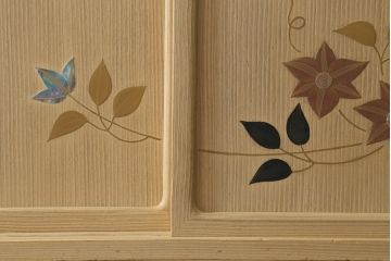 中古　高級品!!　福岡県大川産　蒔絵入り　上質な和の空間を演出する総桐箪笥(並厚、桐たんす、衣装箪笥、着物箪笥、収納タンス、和タンス、引き出し)(R-067633)