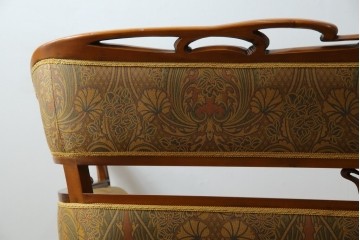 中古　美品　ブランド家具　CLItalia(CLイタリア)社　アールヌーヴォー様式　エレガントなサロンソファ　定価約130万円相当　(R-067634)