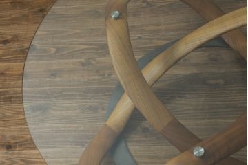 中古　ポラダ(porada)社　INFINITY(インフィニティ)　アクタス取り扱い　オブジェのような美しい佇まいに目を奪われるリビングテーブル(センターテーブル、カクテルテーブル、カフェテーブル、コーヒーテーブル、ラウンドテーブル、ガラステーブル)(定価約57万6千円)(R-067635)