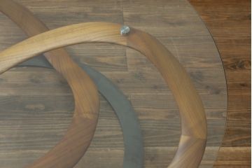 中古　ポラダ(porada)社　INFINITY(インフィニティ)　アクタス取り扱い　オブジェのような美しい佇まいに目を奪われるリビングテーブル(センターテーブル、カクテルテーブル、カフェテーブル、コーヒーテーブル、ラウンドテーブル、ガラステーブル)(定価約57万6千円)(R-067635)