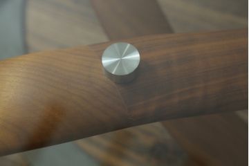 中古　ポラダ(porada)社　INFINITY(インフィニティ)　アクタス取り扱い　オブジェのような美しい佇まいに目を奪われるリビングテーブル(センターテーブル、カクテルテーブル、カフェテーブル、コーヒーテーブル、ラウンドテーブル、ガラステーブル)(定価約57万6千円)(R-067635)