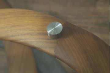 中古　ポラダ(porada)社　INFINITY(インフィニティ)　アクタス取り扱い　オブジェのような美しい佇まいに目を奪われるリビングテーブル(センターテーブル、カクテルテーブル、カフェテーブル、コーヒーテーブル、ラウンドテーブル、ガラステーブル)(定価約57万6千円)(R-067635)