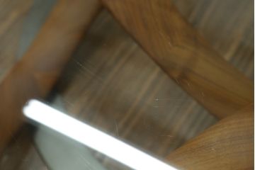 中古　ポラダ(porada)社　INFINITY(インフィニティ)　アクタス取り扱い　オブジェのような美しい佇まいに目を奪われるリビングテーブル(センターテーブル、カクテルテーブル、カフェテーブル、コーヒーテーブル、ラウンドテーブル、ガラステーブル)(定価約57万6千円)(R-067635)