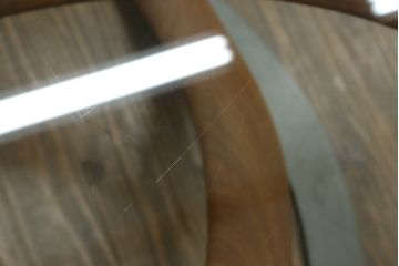 中古　ポラダ(porada)社　INFINITY(インフィニティ)　アクタス取り扱い　オブジェのような美しい佇まいに目を奪われるリビングテーブル(センターテーブル、カクテルテーブル、カフェテーブル、コーヒーテーブル、ラウンドテーブル、ガラステーブル)(定価約57万6千円)(R-067635)