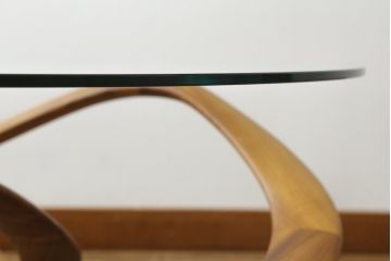 中古　ポラダ(porada)社　INFINITY(インフィニティ)　アクタス取り扱い　オブジェのような美しい佇まいに目を奪われるリビングテーブル(センターテーブル、カクテルテーブル、カフェテーブル、コーヒーテーブル、ラウンドテーブル、ガラステーブル)(定価約57万6千円)(R-067635)