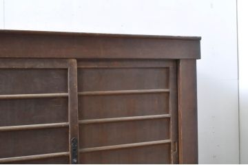 和製アンティーク　特大!!　希少サイズ　前面ヒノキ(檜)材　九尺　重厚感のある収納箪笥サイドボード(水屋箪笥、収納棚、戸棚、時代箪笥、茶箪笥、サイドキャビネット)(R-067646)