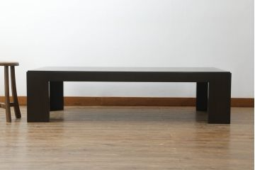 中古　超美品　Cassinaixc.(カッシーナイクスシー)　IXC. R&D(イクスシー.R&D)　シェルト(SCELTO)　シンプルなデザインが美しい重厚感あるローテーブル(センターテーブル、リビングテーブル、座卓)(定価約43万円)(R-067655)