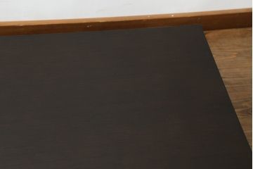 中古　超美品　Cassinaixc.(カッシーナイクスシー)　IXC. R&D(イクスシー.R&D)　シェルト(SCELTO)　シンプルなデザインが美しい重厚感あるローテーブル(センターテーブル、リビングテーブル、座卓)(定価約43万円)(R-067655)
