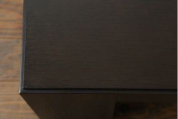 中古　超美品　Cassinaixc.(カッシーナイクスシー)　IXC. R&D(イクスシー.R&D)　シェルト(SCELTO)　シンプルなデザインが美しい重厚感あるローテーブル(センターテーブル、リビングテーブル、座卓)(定価約43万円)(R-067655)