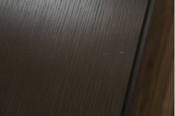 中古　超美品　Cassinaixc.(カッシーナイクスシー)　IXC. R&D(イクスシー.R&D)　シェルト(SCELTO)　シンプルなデザインが美しい重厚感あるローテーブル(センターテーブル、リビングテーブル、座卓)(定価約43万円)(R-067655)