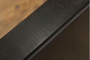 中古　超美品　Cassinaixc.(カッシーナイクスシー)　IXC. R&D(イクスシー.R&D)　シェルト(SCELTO)　シンプルなデザインが美しい重厚感あるローテーブル(センターテーブル、リビングテーブル、座卓)(定価約43万円)(R-067655)