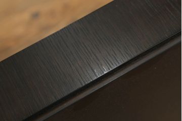 中古　超美品　Cassinaixc.(カッシーナイクスシー)　IXC. R&D(イクスシー.R&D)　シェルト(SCELTO)　シンプルなデザインが美しい重厚感あるローテーブル(センターテーブル、リビングテーブル、座卓)(定価約43万円)(R-067655)