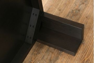 中古　超美品　Cassinaixc.(カッシーナイクスシー)　IXC. R&D(イクスシー.R&D)　シェルト(SCELTO)　シンプルなデザインが美しい重厚感あるローテーブル(センターテーブル、リビングテーブル、座卓)(定価約43万円)(R-067655)