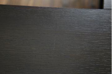 中古　超美品　Cassinaixc.(カッシーナイクスシー)　IXC. R&D(イクスシー.R&D)　シェルト(SCELTO)　シンプルなデザインが美しい重厚感あるローテーブル(センターテーブル、リビングテーブル、座卓)(定価約43万円)(R-067655)