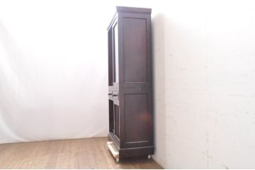 中古　九州民芸家具　落ち着きのある洗練された佇まいが魅力の食器棚(和風キャビネット、水屋箪笥、収納棚、飾り棚、戸棚)(R-067658)