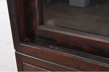 中古　九州民芸家具　落ち着きのある洗練された佇まいが魅力の食器棚(和風キャビネット、水屋箪笥、収納棚、飾り棚、戸棚)(R-067658)