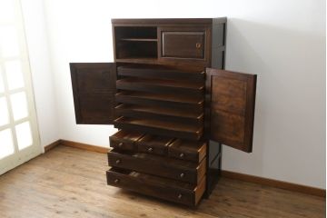 中古　美品　松本民芸家具　直線的なデザインがシックな印象を醸し出すD型和タンス(箪笥、チェスト、衣装タンス、着物箪笥)(定価約67万円)(R-067660)