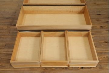 中古　美品　松本民芸家具　直線的なデザインがシックな印象を醸し出すD型和タンス(箪笥、チェスト、衣装タンス、着物箪笥)(定価約67万円)(R-067660)