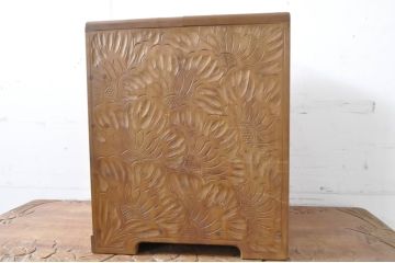 中古　美品!!　伝統工芸　日光彫り　4種の花の意匠が目を惹く小引き出し(小物収納、卓上収納)(R-067669)
