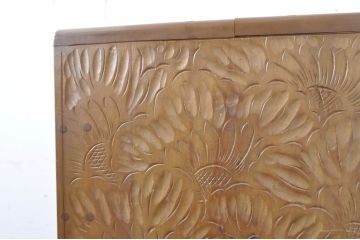 中古　美品!!　伝統工芸　日光彫り　4種の花の意匠が目を惹く小引き出し(小物収納、卓上収納)(R-067669)