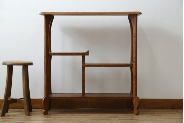 中古　美品　伝統工芸　日光彫り　菊の彫刻が優美な印象の飾り棚　(R-067670)