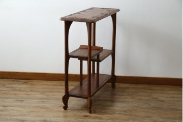 中古　美品　伝統工芸　日光彫り　菊の彫刻が優美な印象の飾り棚　(R-067670)