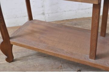 中古　美品　伝統工芸　日光彫り　菊の彫刻が優美な印象の飾り棚(茶棚、違い棚、オープンラック)(R-067670)