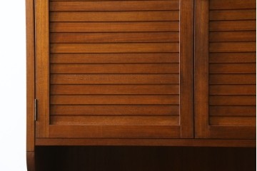 和製ビンテージ　国産　職人手造り　北欧デザイン　チーク材　ナチュラルテイストな空間におすすめのカップボード　(R-067671)
