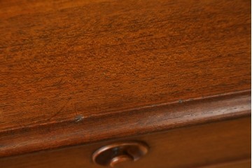 和製ビンテージ　国産　職人手造り　北欧デザイン　チーク材　ナチュラルテイストな空間におすすめのカップボード　(R-067671)