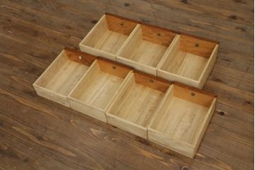 中古　美品　希少な絶版品　駿河民芸　美しい杢目が高級感を演出する階段箪笥(和タンス、収納箪笥、整理たんす、引き出し、卓上収納、小物収納)(R-067677)