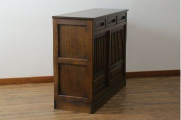 中古　葉山ガーデン(Hayama Classic)　上質な和の空間を演出する格子引き戸の水屋箪笥サイドボード(食器棚、茶箪笥、サイドキャビネット、収納棚、戸棚、店舗什器)(R-067680)