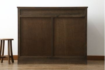 中古　葉山ガーデン(Hayama Classic)　上質な和の空間を演出する格子引き戸の水屋箪笥サイドボード(食器棚、茶箪笥、サイドキャビネット、収納棚、戸棚、店舗什器)(R-067680)