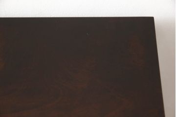 中古　美品　北海道民芸家具　直線的なフォルムとシックな色合いが美しいサイドチェスト(引き出し、洋服タンス)(R-067683)