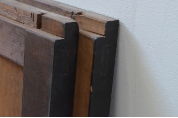 アンティーク建具　和モダンな雰囲気漂う小さな板戸窓2枚セット(引き戸)(R-067686)