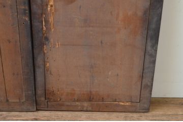 アンティーク建具　古き時代の味わいが魅力的な横桟板戸窓2枚セット(引き戸、格子戸、舞良戸)(R-067688)
