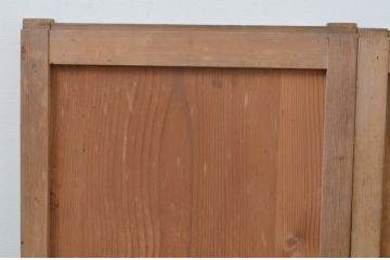 アンティーク建具　素朴な木味が懐かしさを感じさせる板戸窓2枚セット(引き戸)(R-067690)