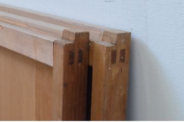 アンティーク建具　温かみのある木味が魅力の板戸窓2枚セット(引き戸)(R-067696)