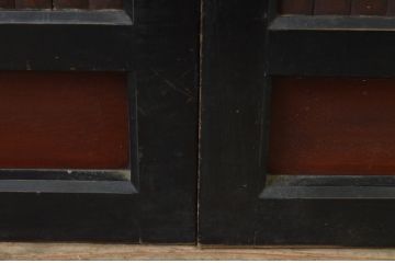 アンティーク建具　上手物!!　存在感のある漆塗り縦格子入り板戸窓4枚セット(引き戸、格子戸、鎧戸、水屋箪笥)(R-067704)