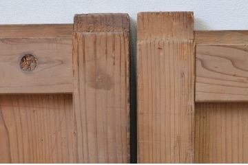 アンティーク建具　杉材　落ち着いた和の空間を演出する板戸窓2枚セット(引き戸)(R-067708)